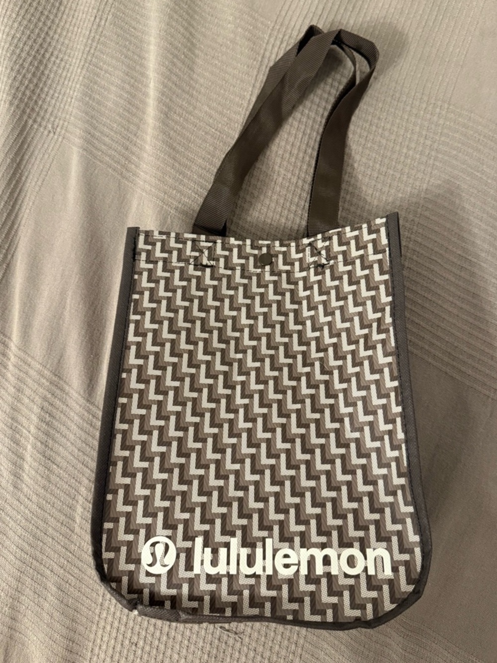 Lululemon reusable shopping tote - limited edition 2025 holiday